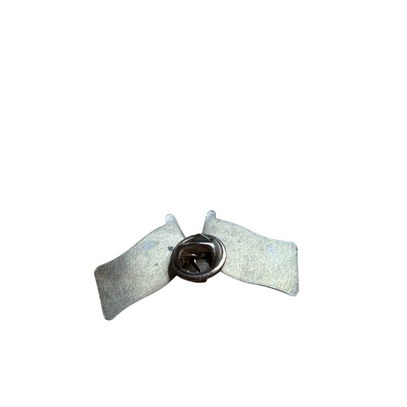 Dual American Flag Crossed Lapel Pin Patriotic Design 1.5 inches - Picture 2 of 2